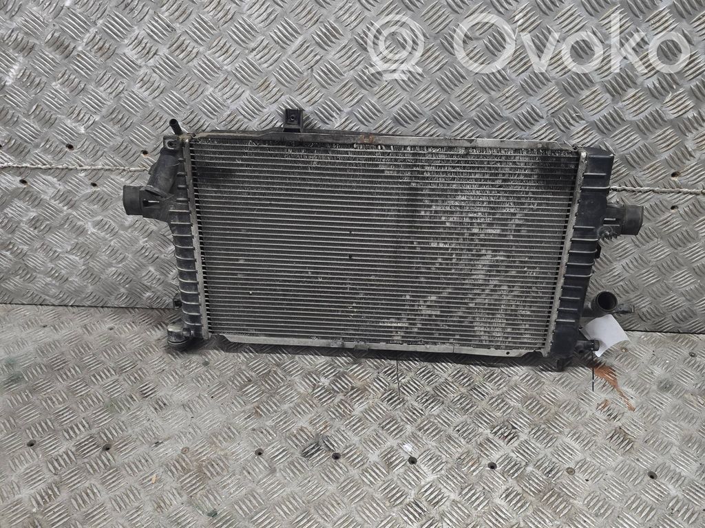 Opel Astra H Coolant radiator 