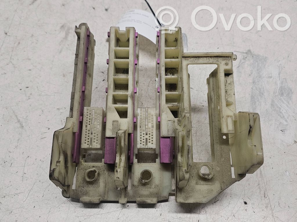 Volvo S60 Altra parte del vano motore 