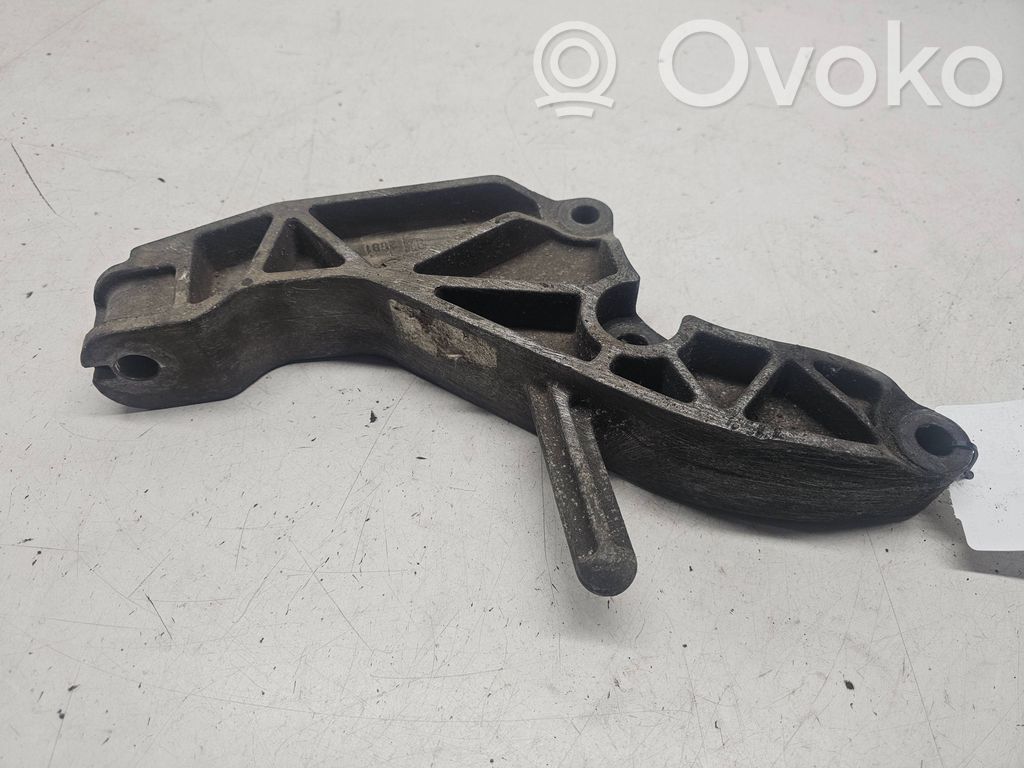Opel Astra H Soporte de montaje de la caja de cambios 
