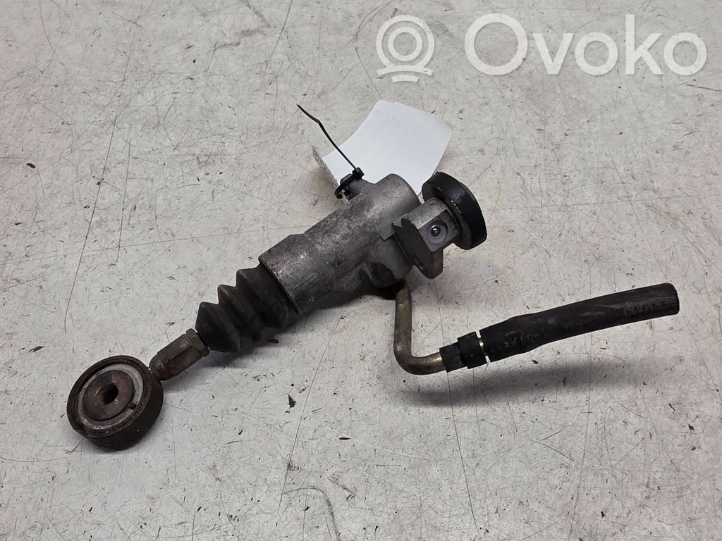 Audi A4 S4 B5 8D Kytkimen pääsylinteri 