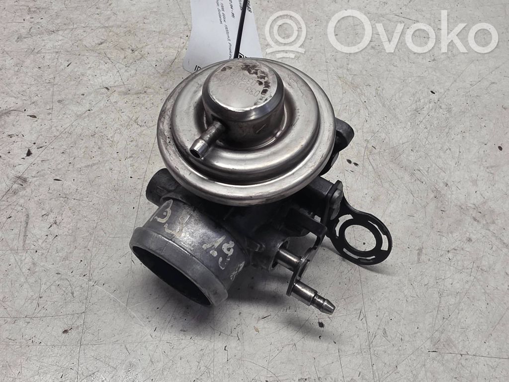 Audi A4 S4 B5 8D EGR vožtuvas 