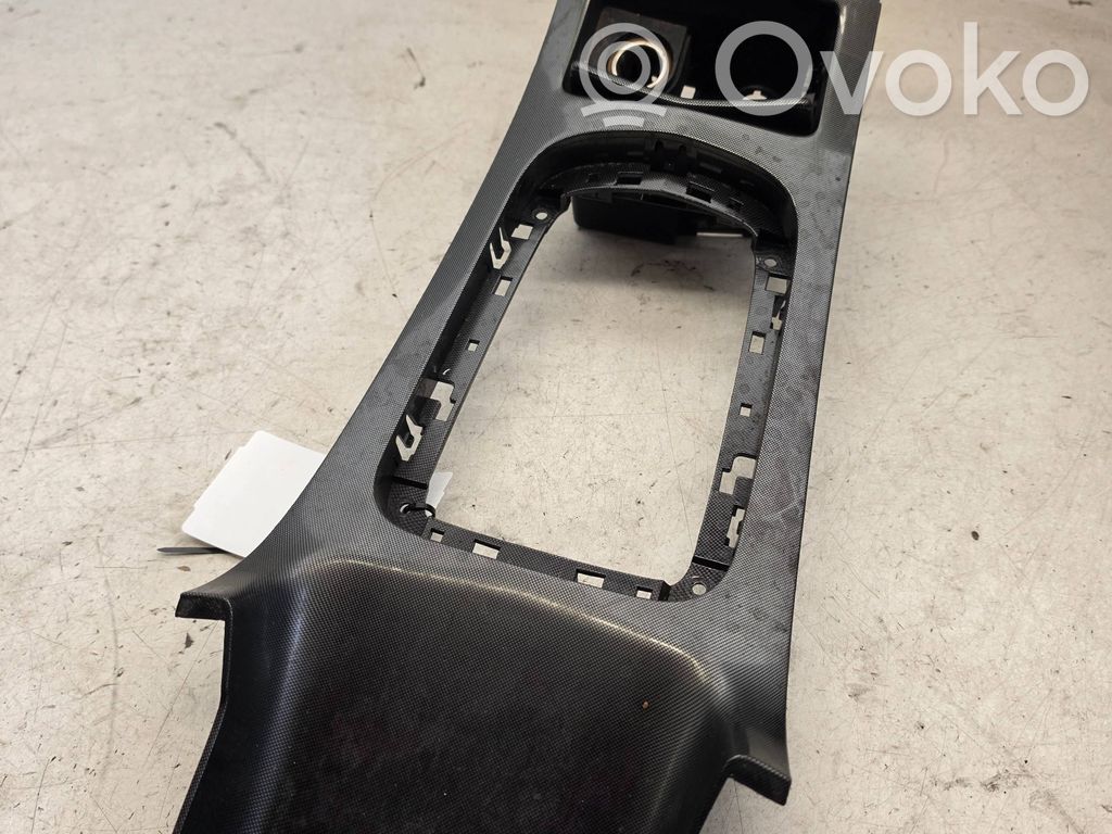 Peugeot 607 Consola de plástico de la palanca de cambios 