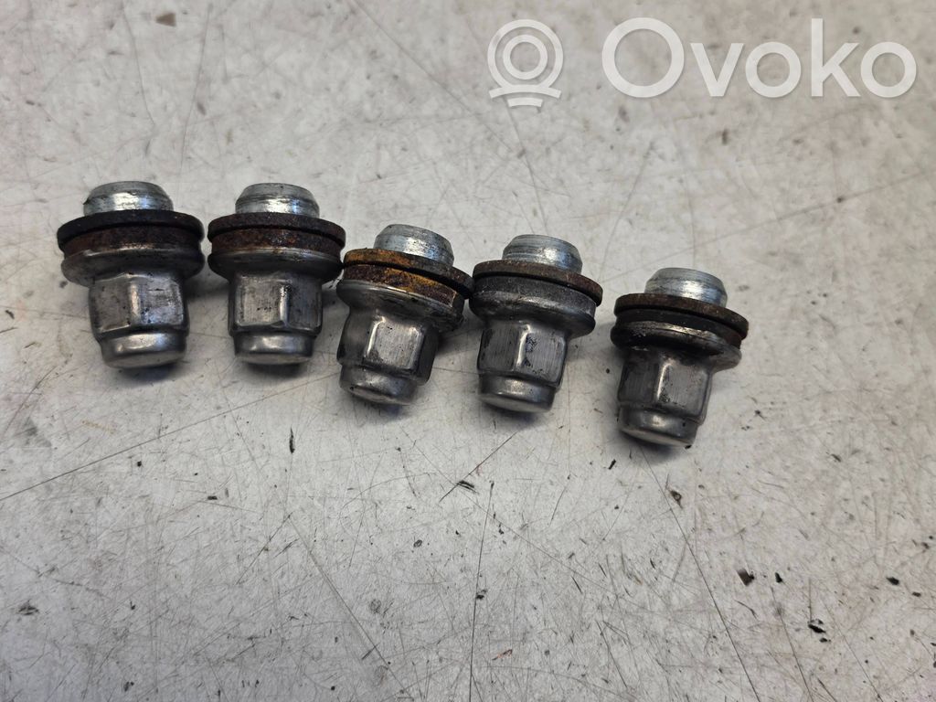 Mutterit/pultit   1234