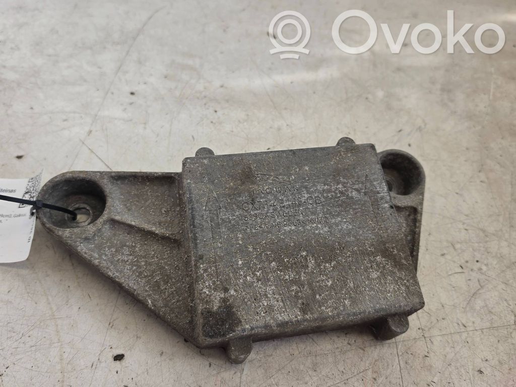 Jaguar XE Rear differential/diff mount bracket 