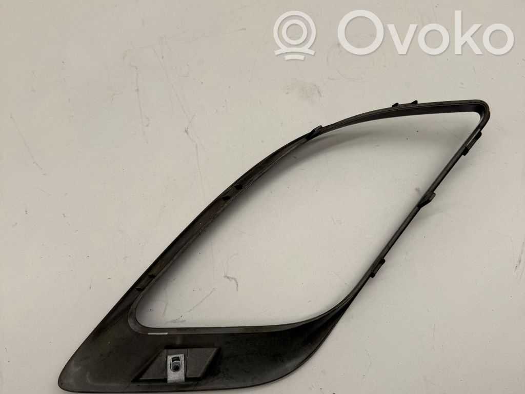 Etusumuvalon ritilä   05113679A