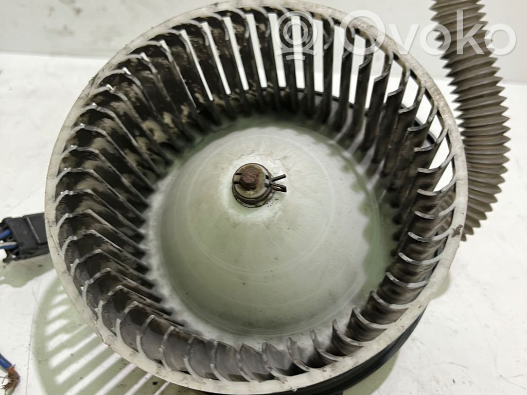 Mazā radiatora ventilators   8940000