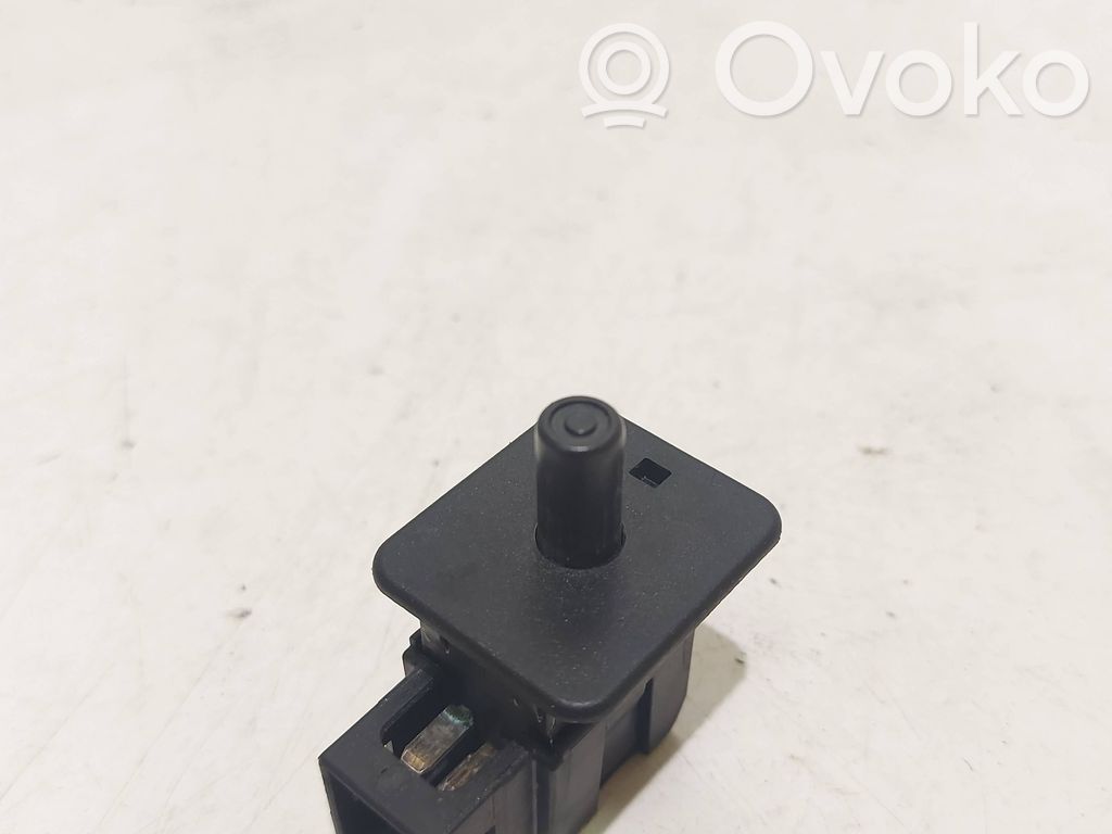 Mercedes-Benz C W202 Front door sensor 