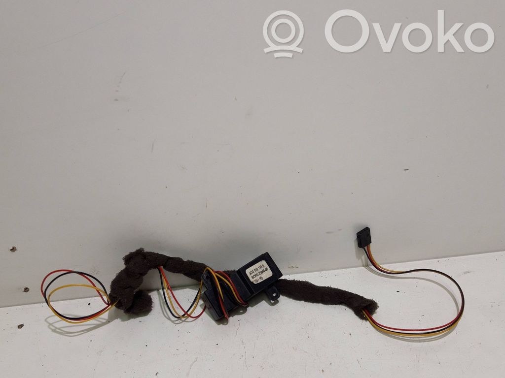 Audi A8 S8 D2 4D Antenos stiprintuvas 