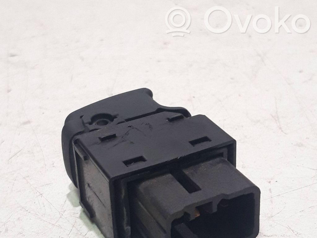 Electric window control switch   KAA1