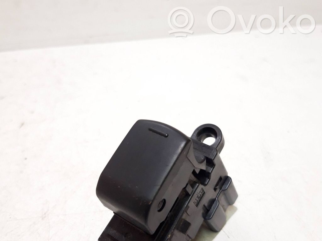 Nissan Qashqai Electric window control switch 