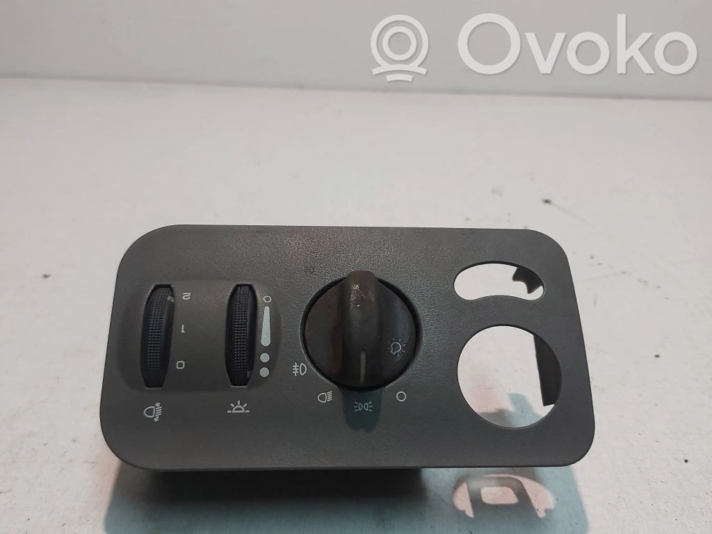Chrysler Voyager Light switch 