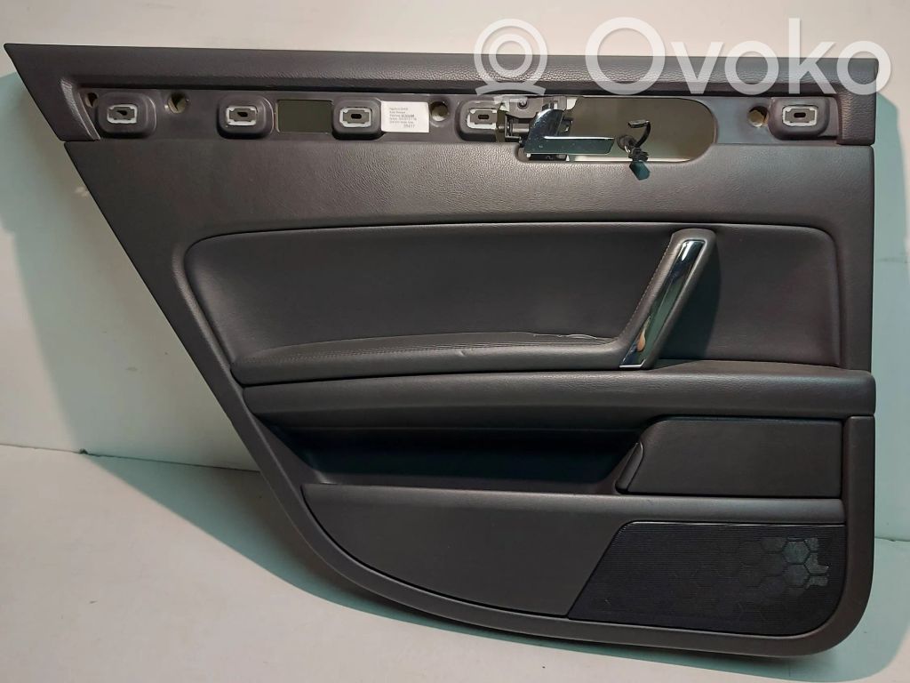 Volkswagen Phaeton Takaoven verhoilu 