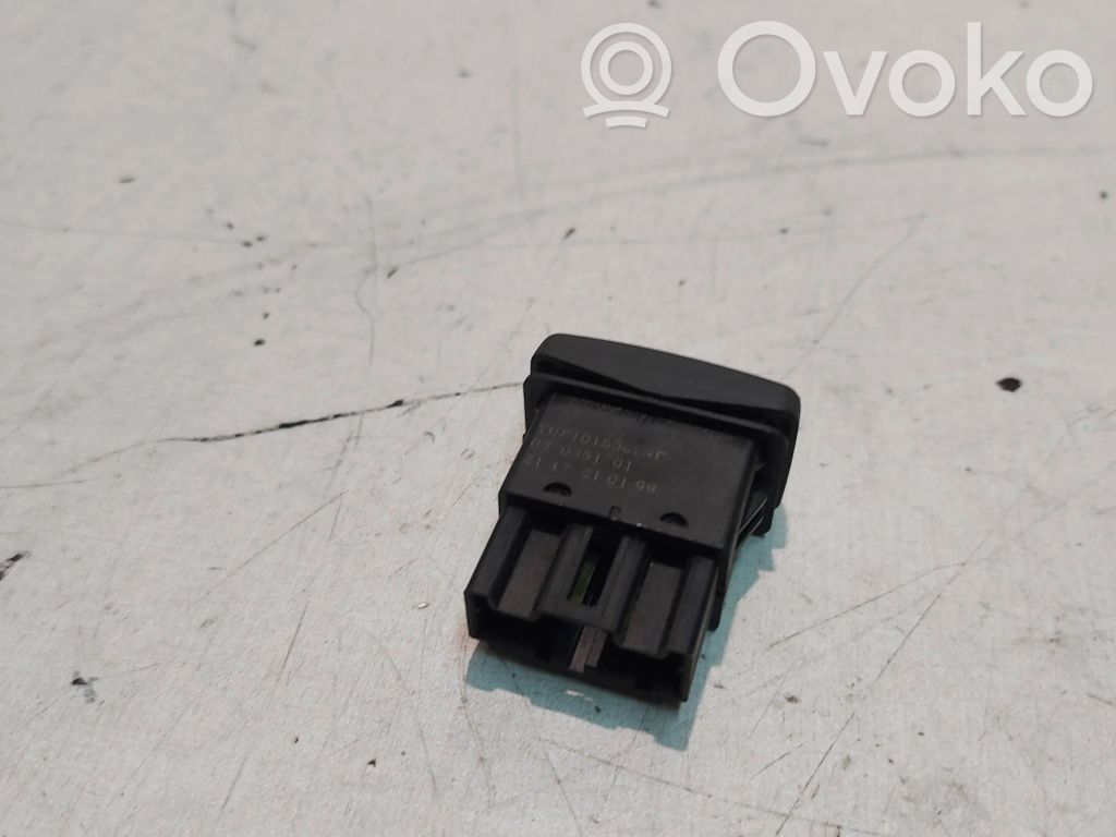 Land Rover Discovery Central locking switch button 