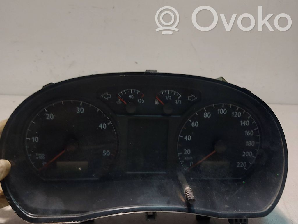 Volkswagen Polo Vitezometru (grup de instrumente) 