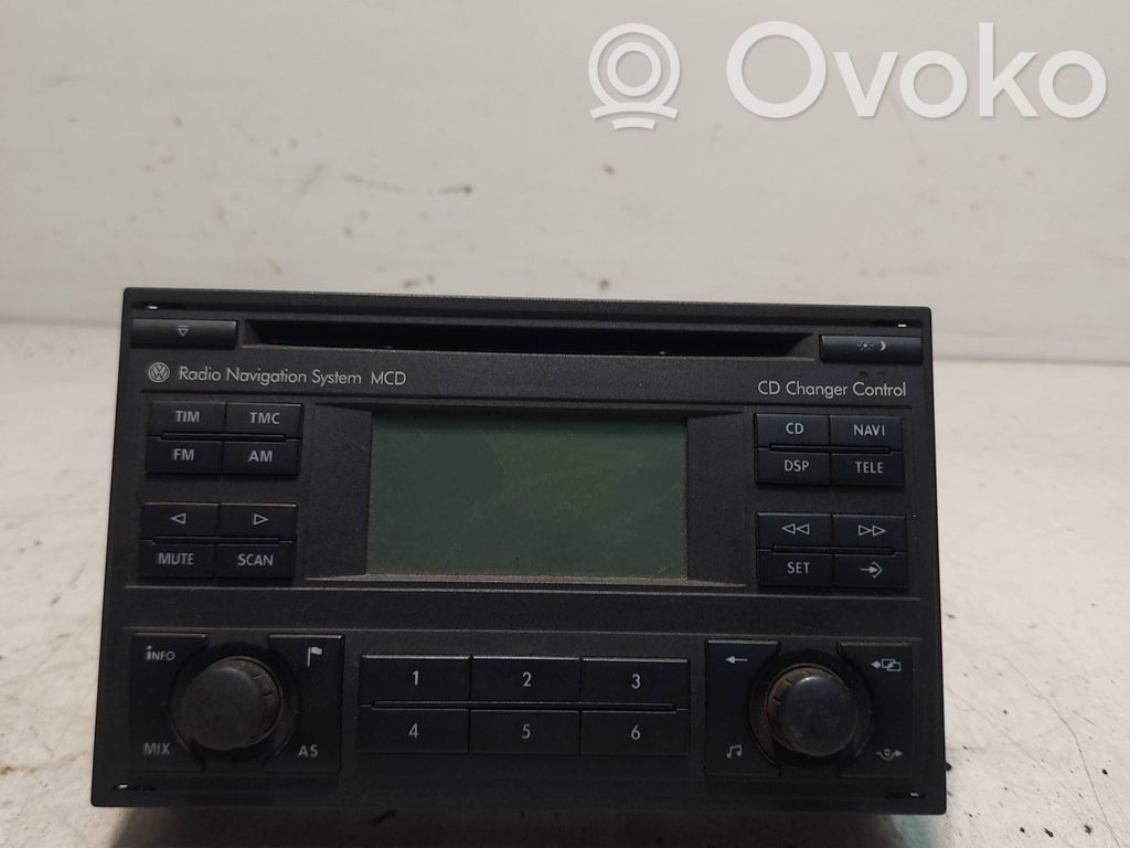 Volkswagen PASSAT B5.5 Panel / Radioodtwarzacz CD/DVD/GPS 