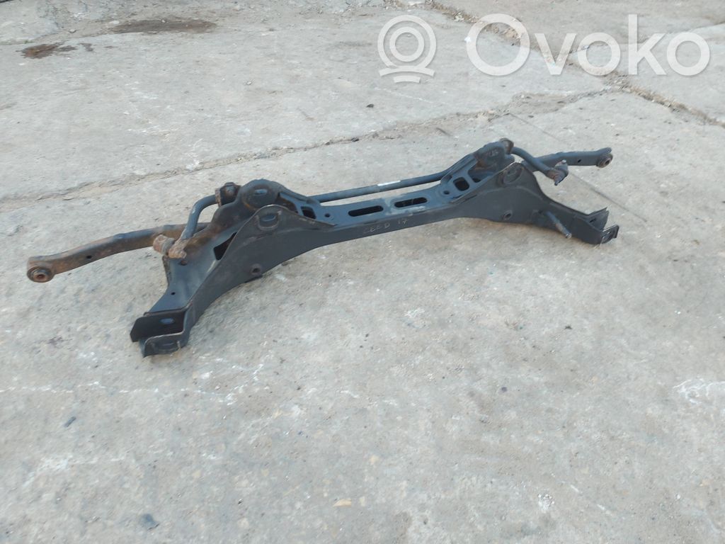 KIA Ceed Galinis traversas 
