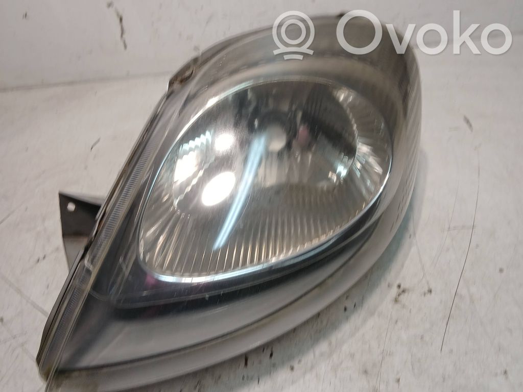 Opel Vivaro Scheinwerfer 