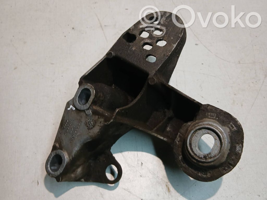 Engine mounting bracket   4B0199351B