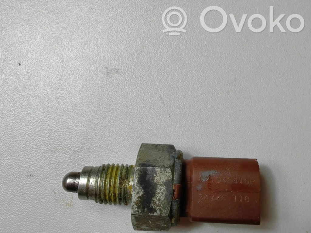 Volkswagen Golf VII Reversing light switch sensor 