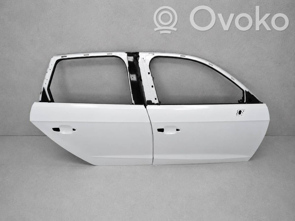Puerta delantera   8V4831052F,8V4831052C,8V4971030E,5Q0959354,5Q0959392B,5Q0959395B,5Q0959801B,5Q0959802,8V4833052C,8V4833052F,8V4833124,8V4837462,8V4837912B,8V4839462,8V4839912B