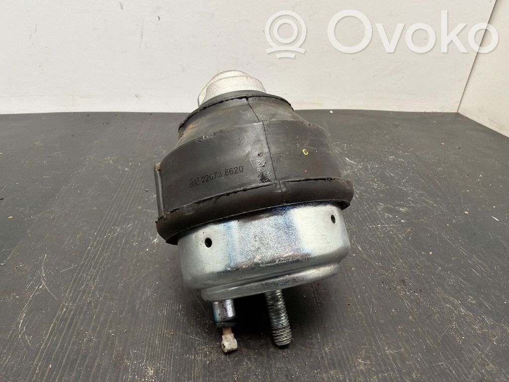 Engine mount bracket   226738620