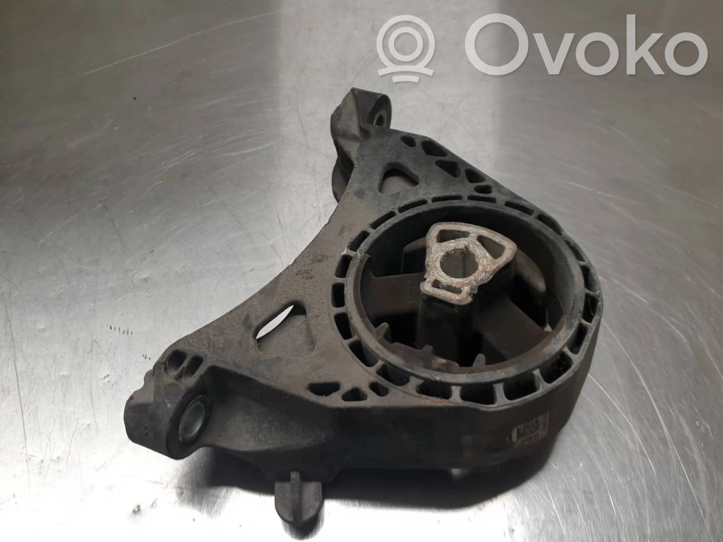 Opel Insignia A Engine mount bracket 
