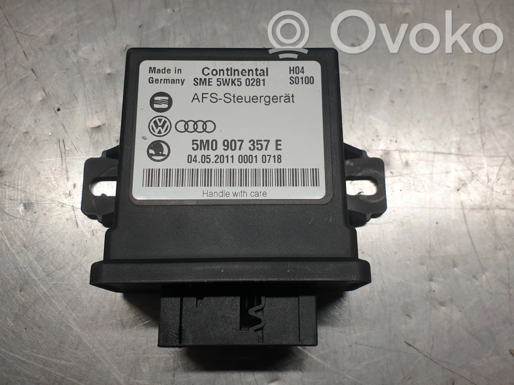 Volkswagen PASSAT B7 Light module LCM 