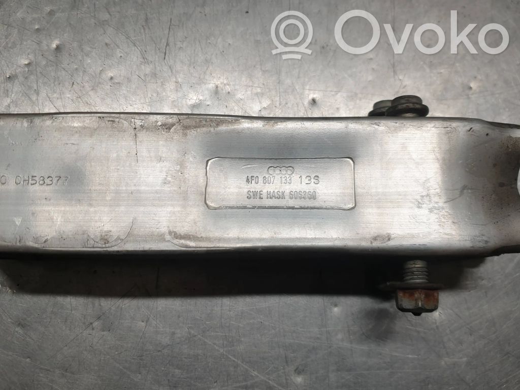 Audi A6 S6 C6 4F Uchwyt / Mocowanie zderzaka przedniego 