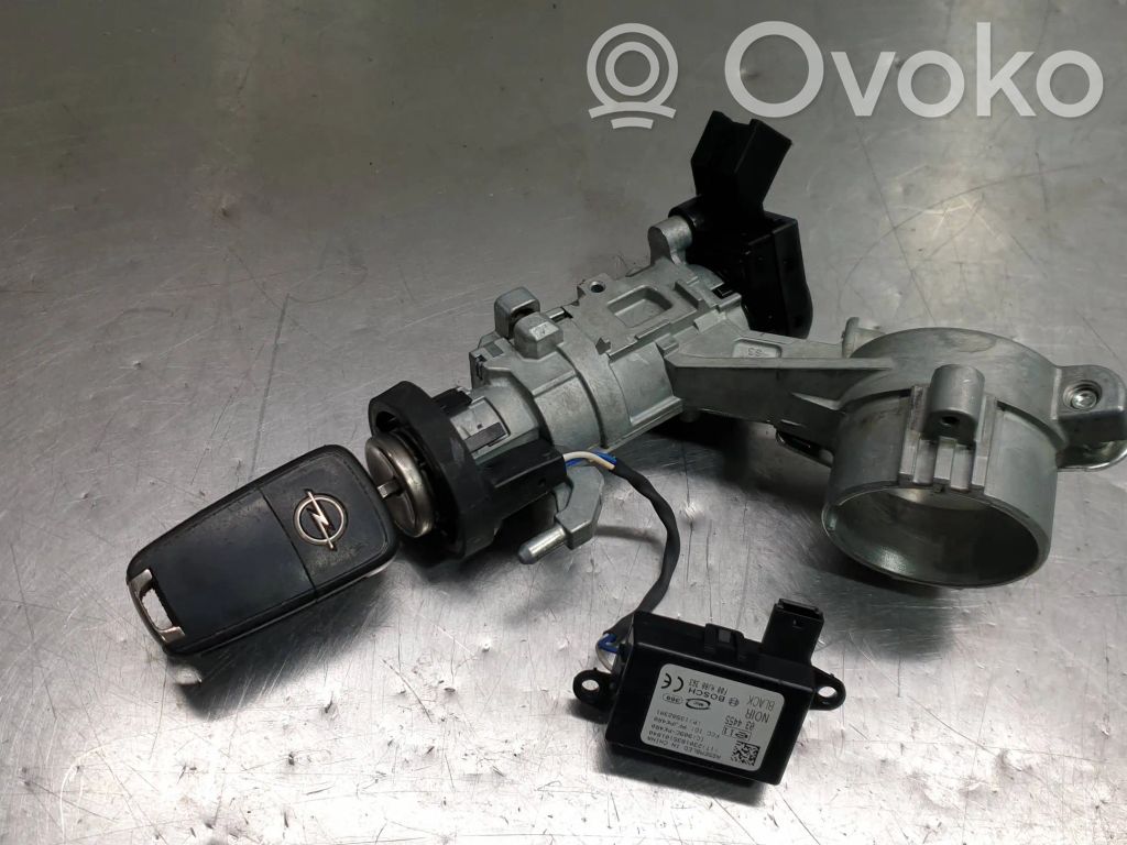 Opel Insignia A Užvedimo spynelė 