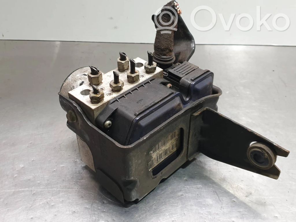 Opel Insignia A ABS Blokas 