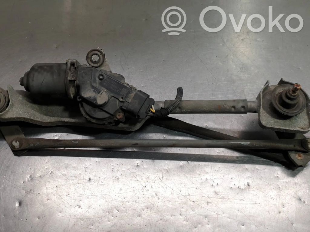 Opel Insignia A Front wiper linkage and motor 