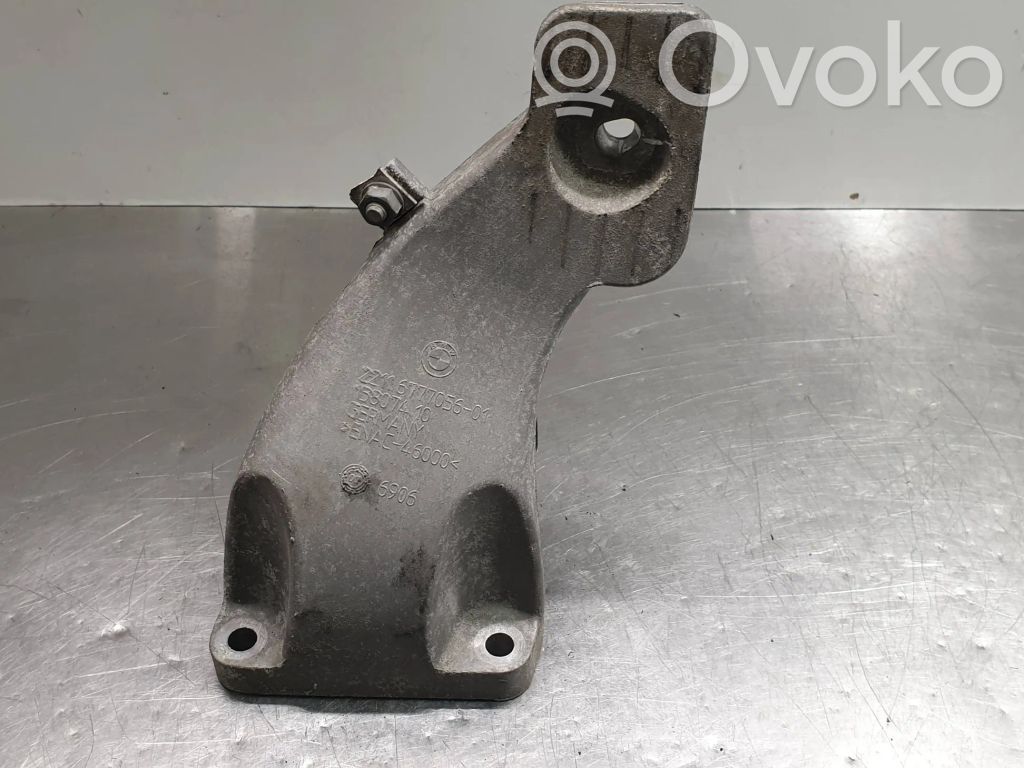 BMW 5 E60 E61 Engine mounting bracket 
