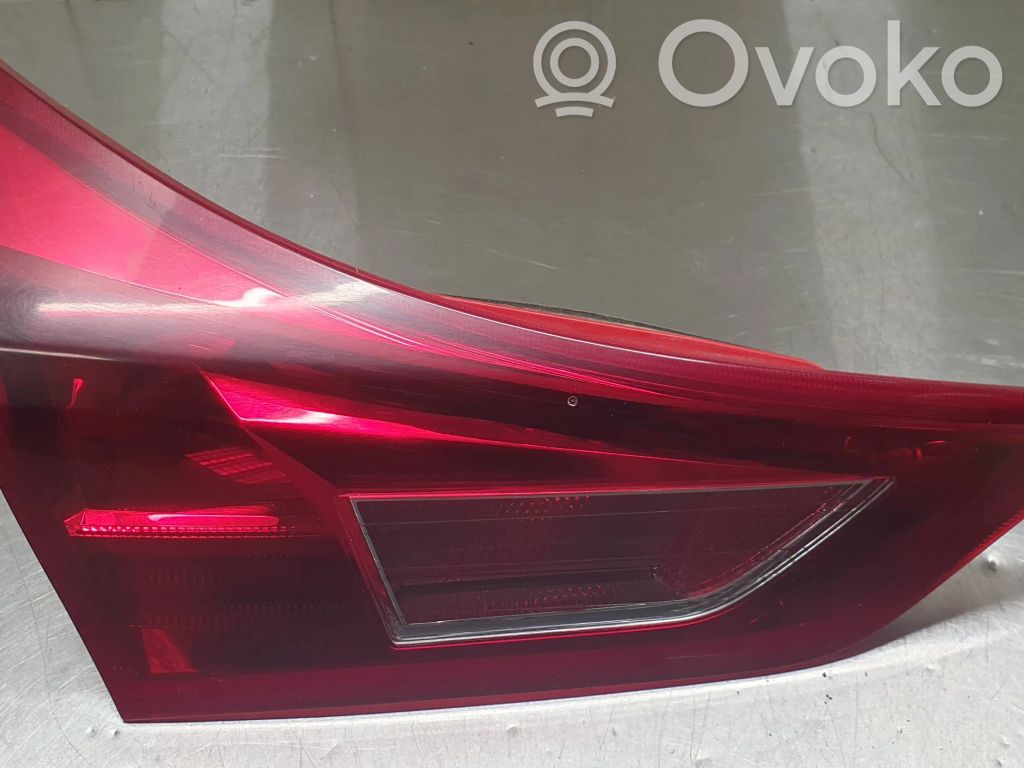 Toyota Auris E180 Takaluukun takavalot 
