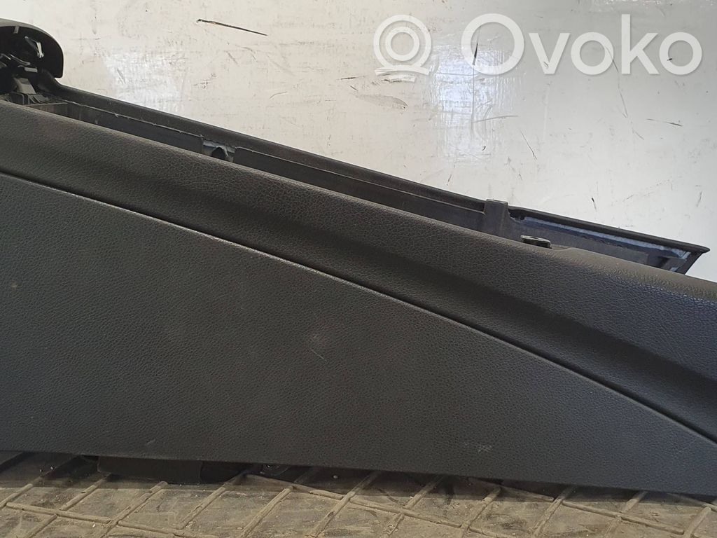 Mercedes-Benz C W205 Podłokietnik tunelu środkowego 