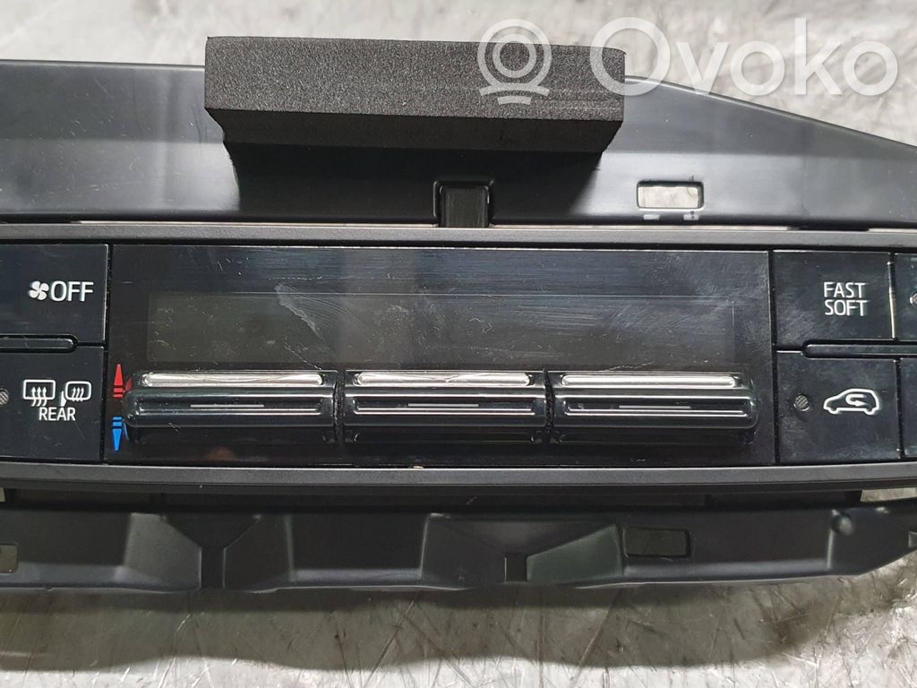 Toyota Auris E180 Climate control unit 