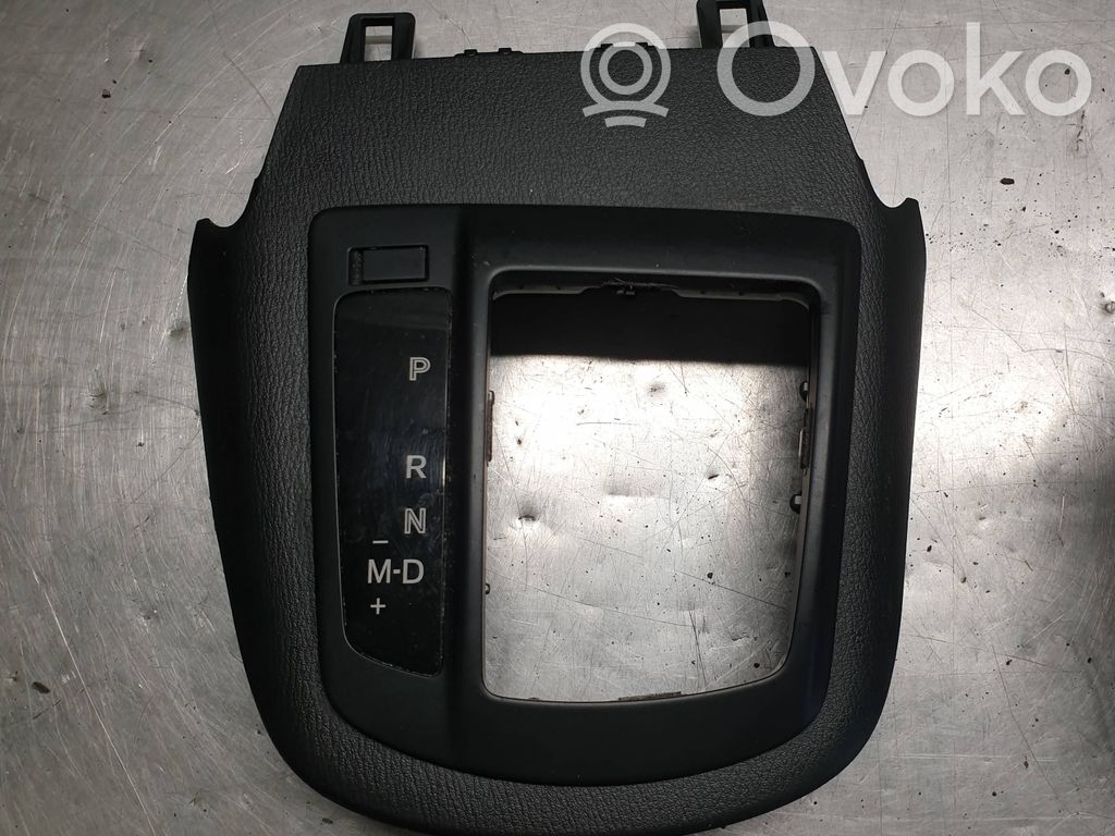 Mazda CX-5 Pavarų perjungimo svirties apdaila (plastikinė) 