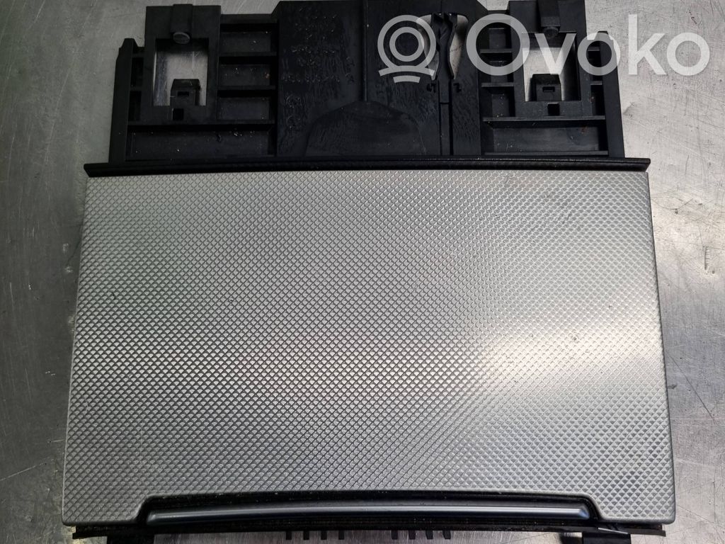 Audi A6 S6 C7 4G Aschenbecher vorne 