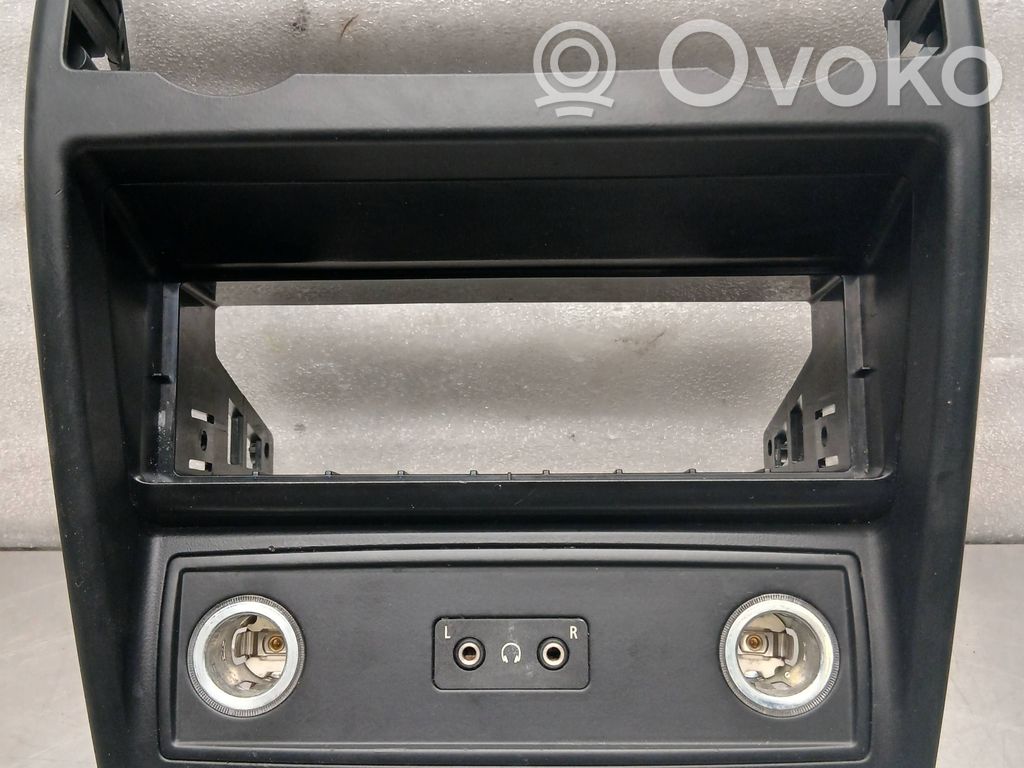 BMW X5 E70 Cadre, panneau d'unité radio / GPS 