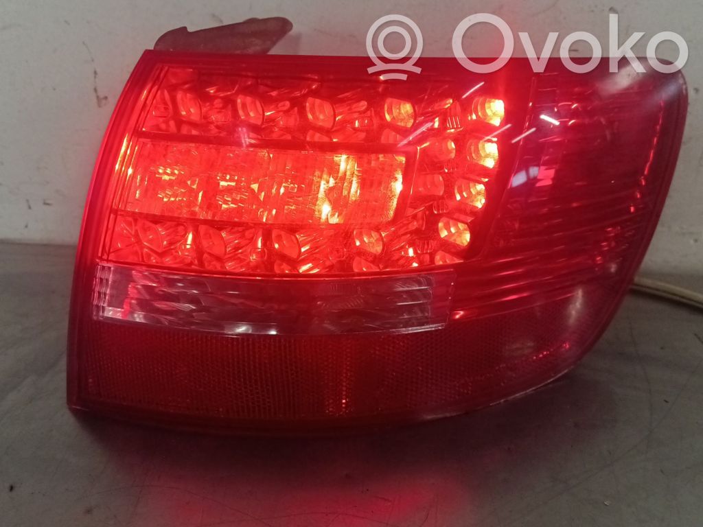 Audi A6 S6 C6 4F Rückleuchte Heckleuchte 