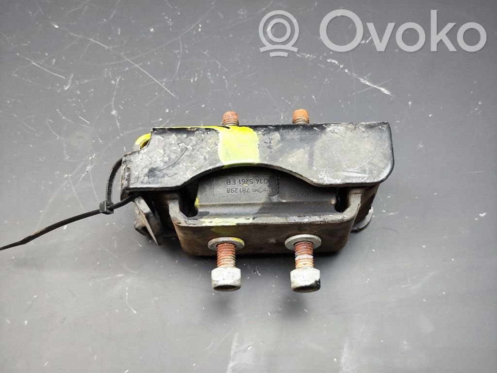 Iveco Daily 35 - 40.10 Engine mount bracket 