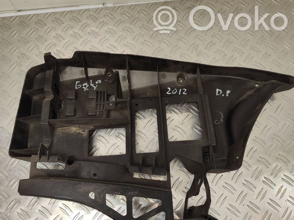 Rear bumper mounting bracket   AM2117E850