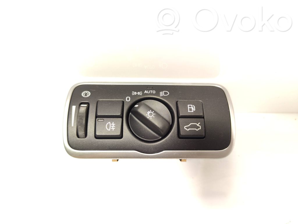 Light switch   30739448,10096701,140722