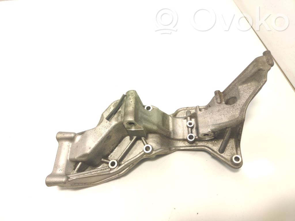 Volvo V60 Generator/alternator bracket 