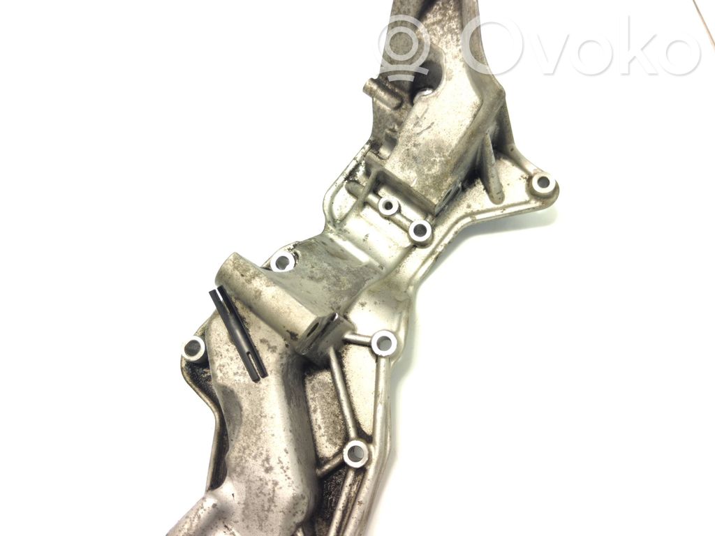 Volvo V60 Generator/alternator bracket 