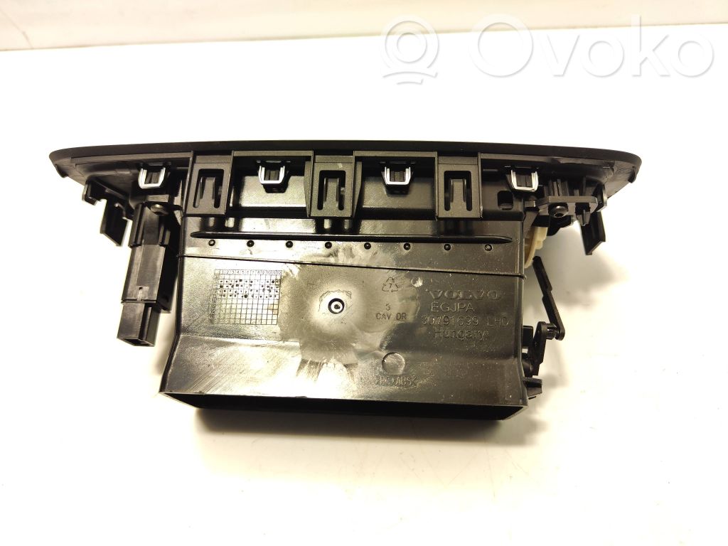 Volvo V60 Centrinės oro grotelės 