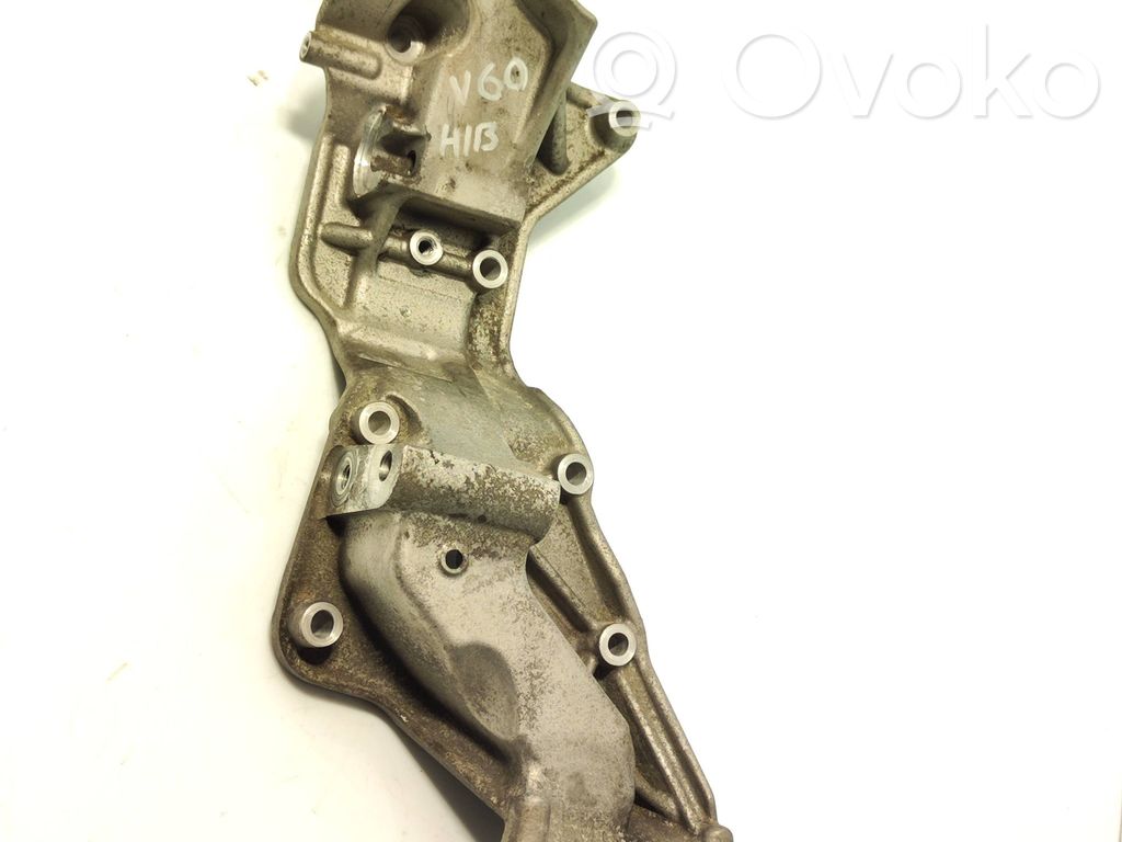 Volvo V60 Generator/alternator bracket 
