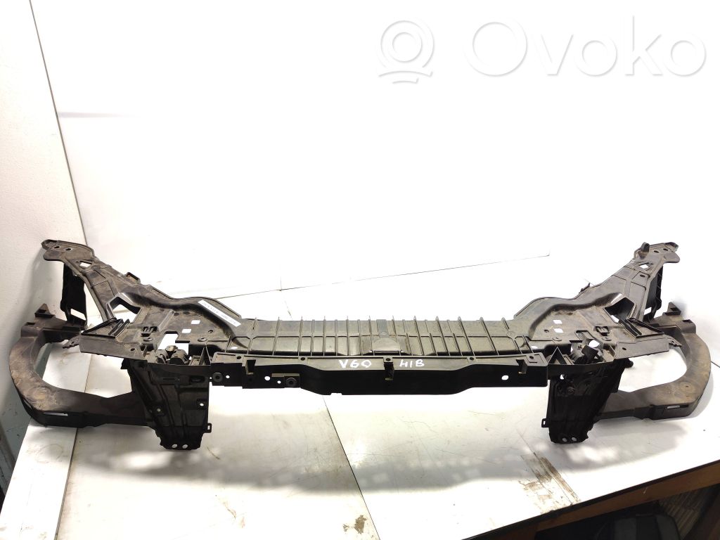 Volvo V60 Radiatoru panelis 