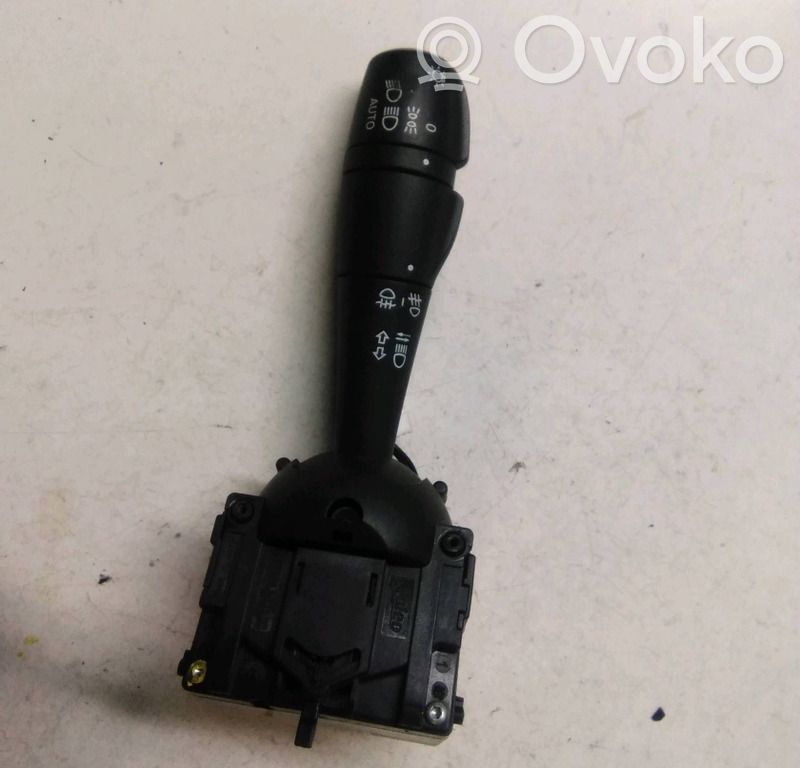 Renault Clio IV Light switch 