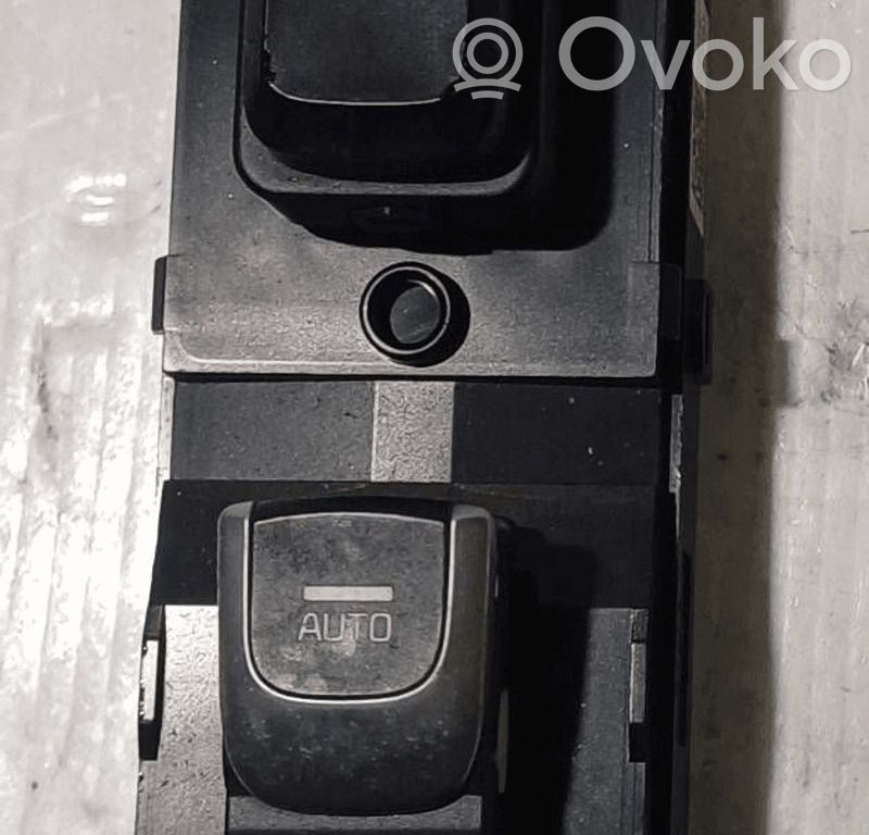 KIA Optima Electric window control switch 