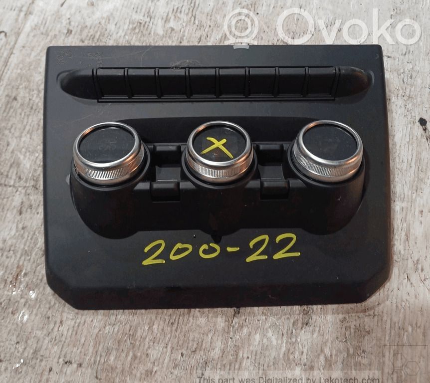 Dacia Duster II Climate control unit 